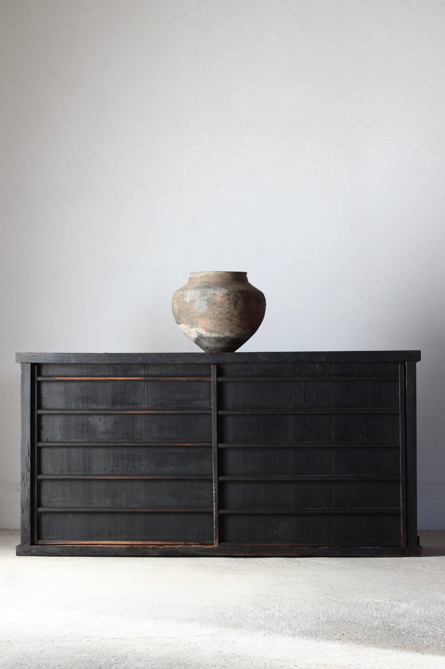 Black Tansu