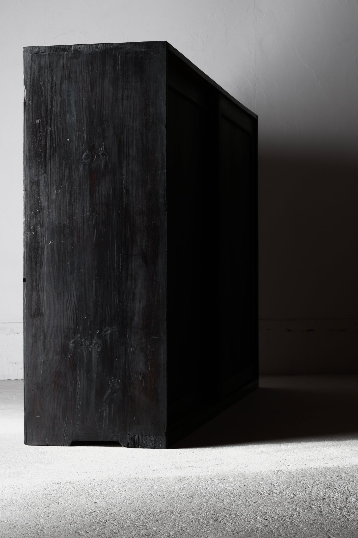 Black Tansu