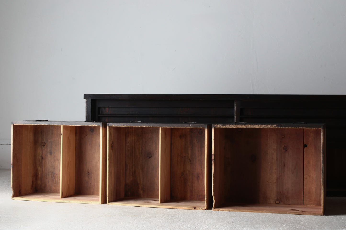 Low Black Tansu -3