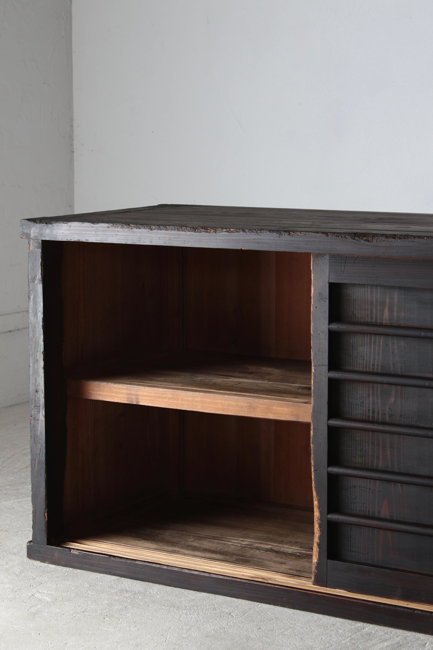 Low Black Tansu -1