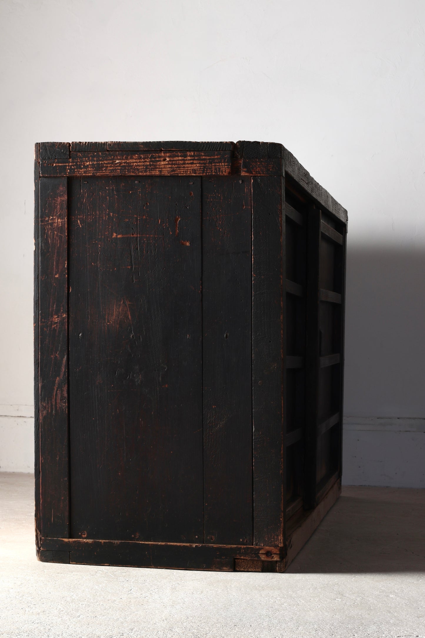 Black Tansu