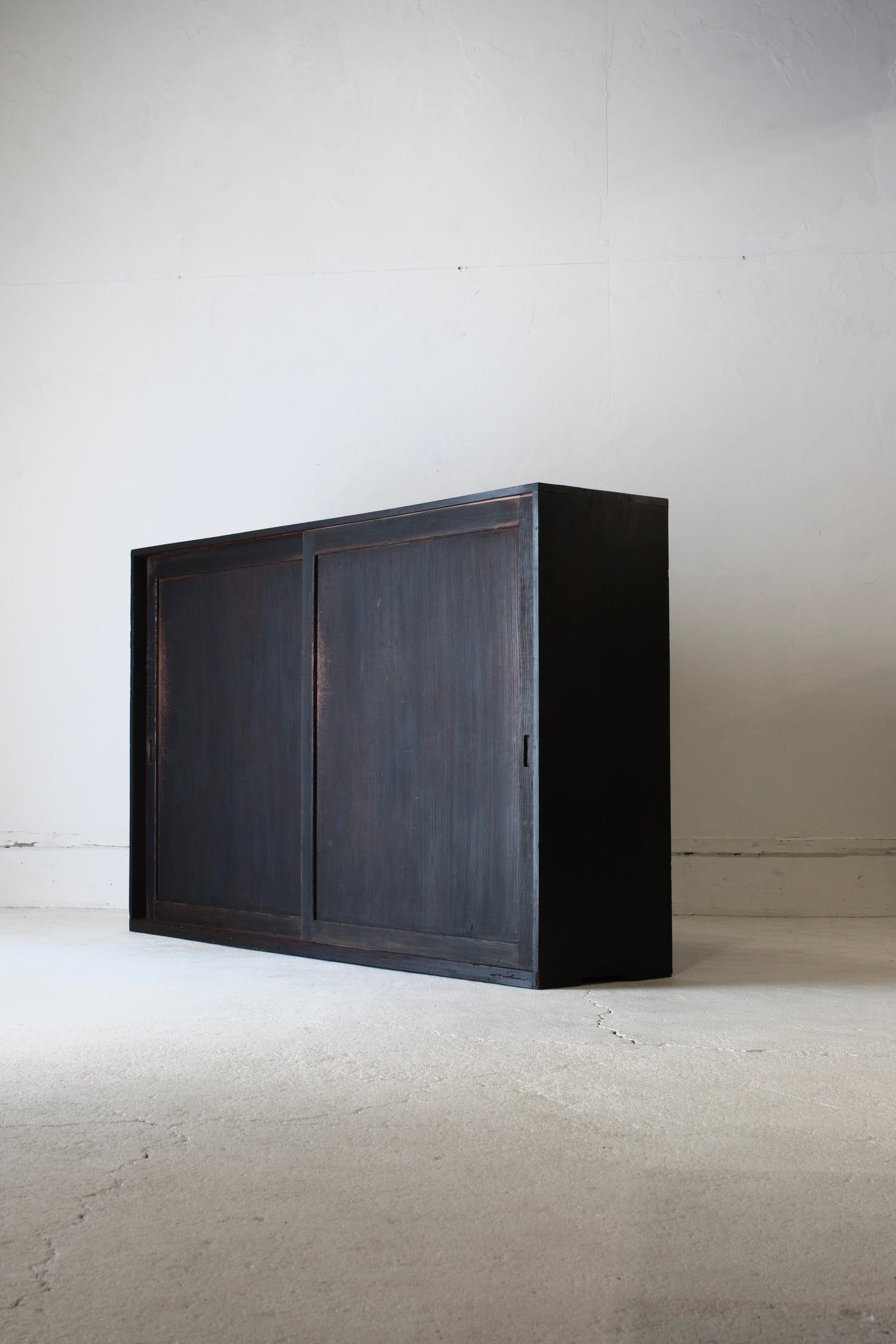 Black Tansu