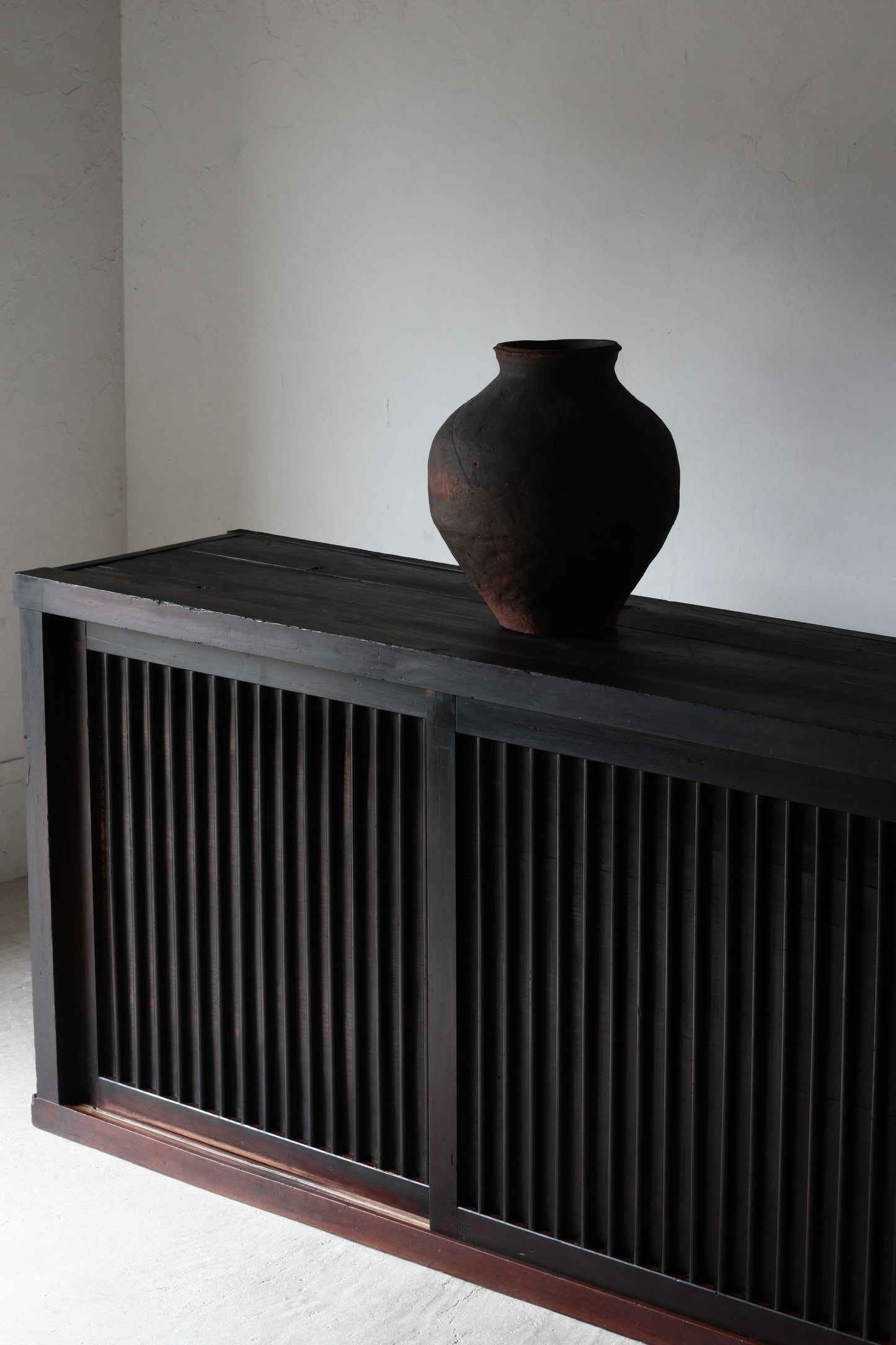 Black Tansu