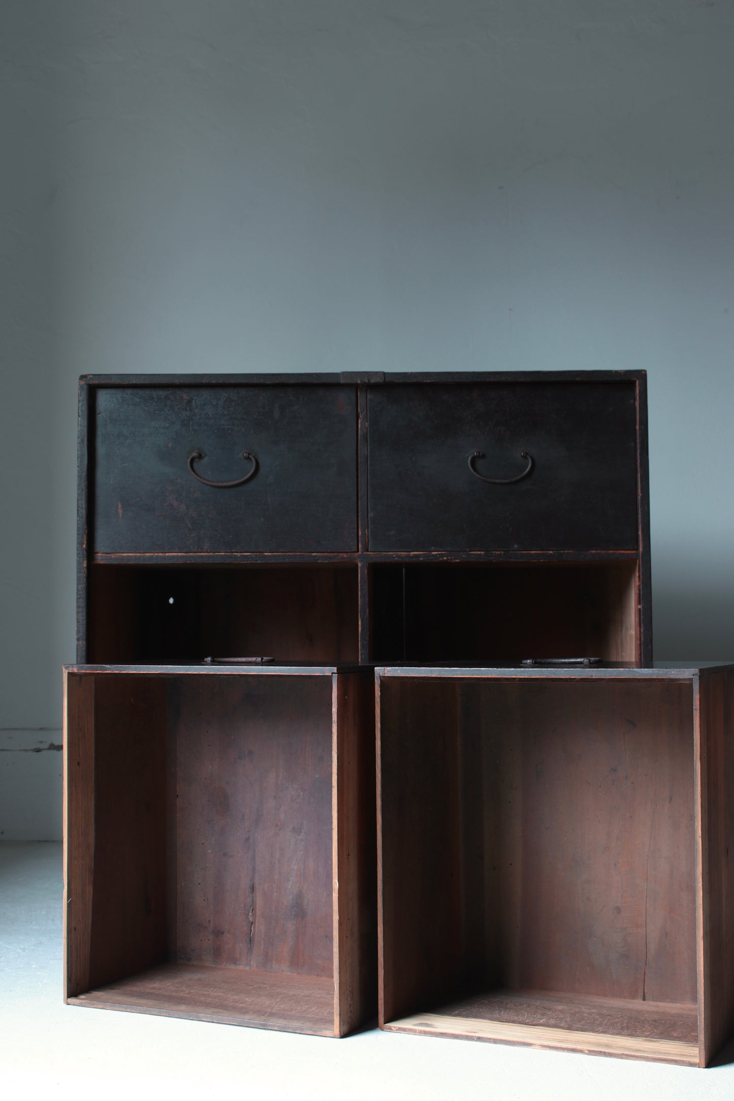 Black Tansu