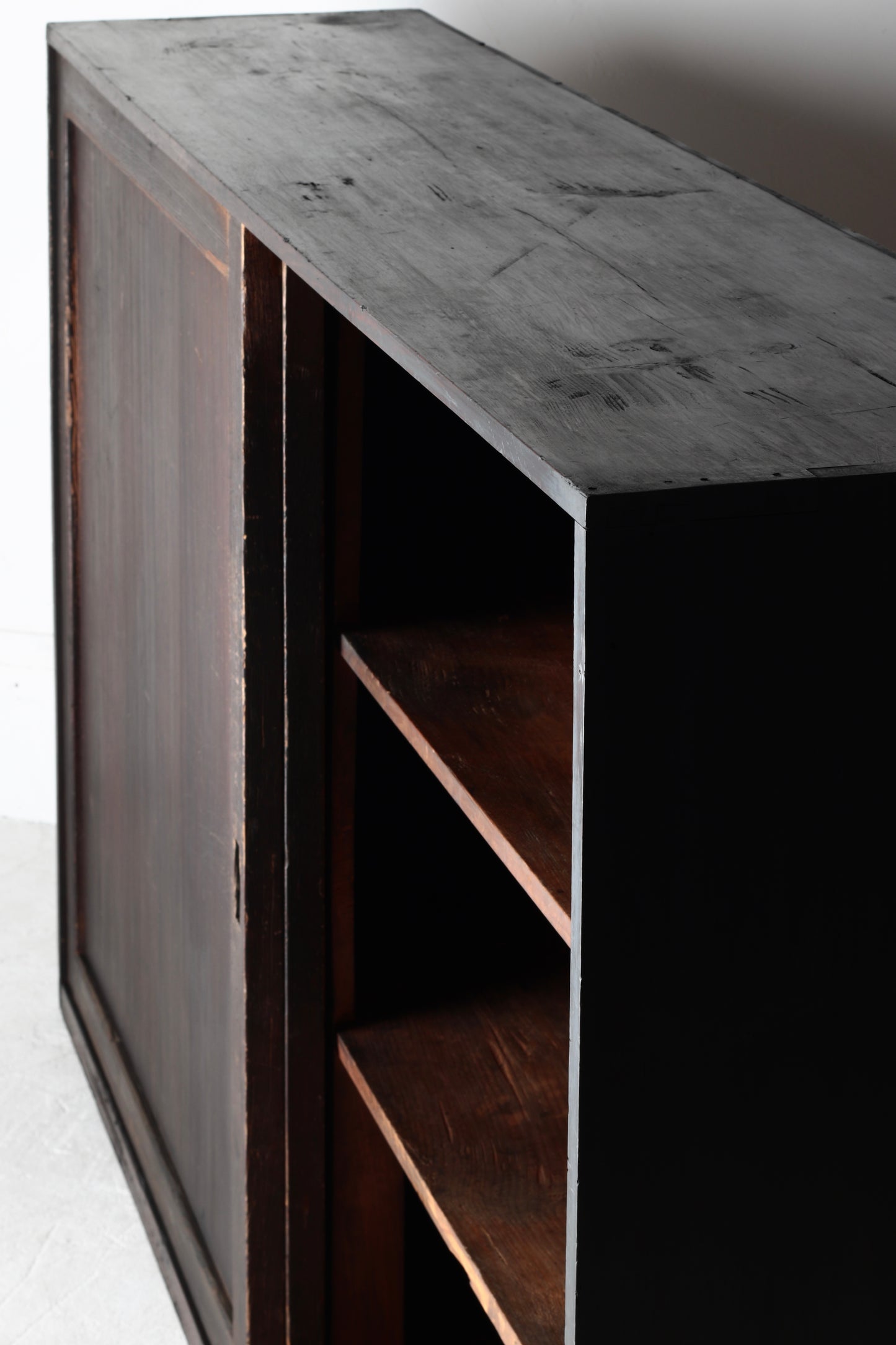 Black Tansu