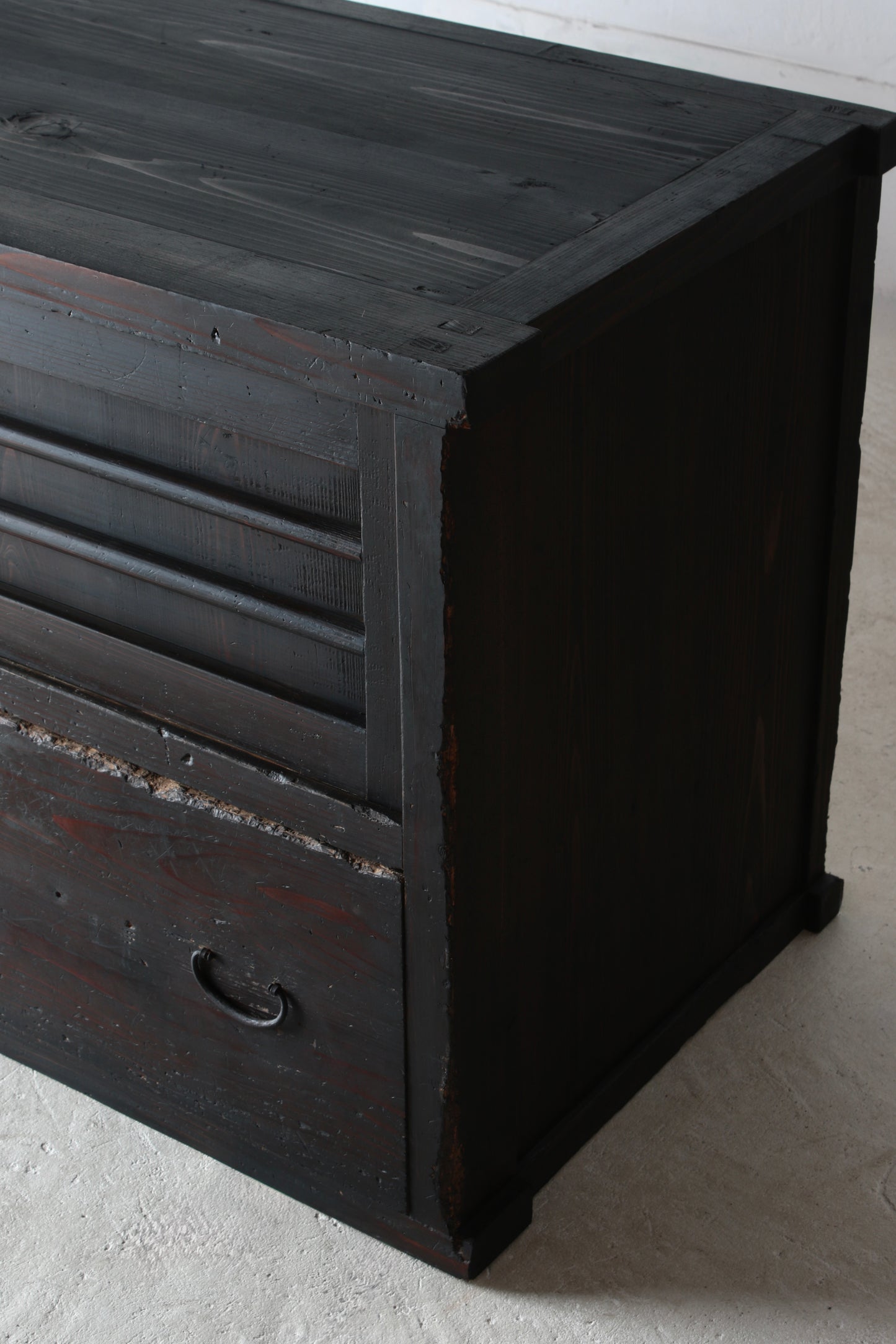 Low Black Tansu -3