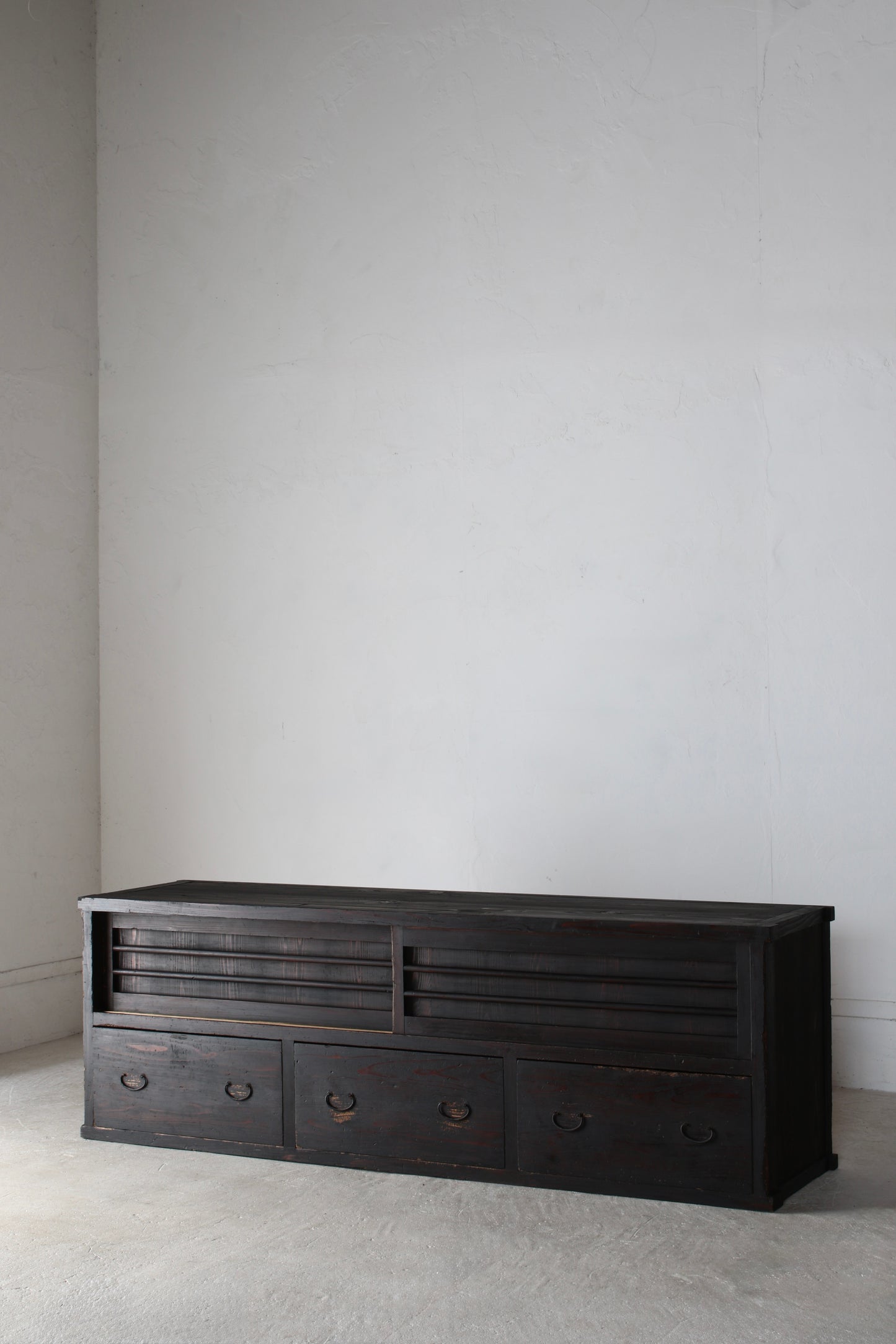 Low Black Tansu -3
