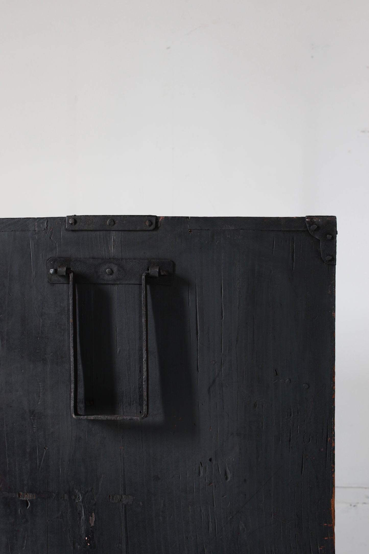 Black Tansu