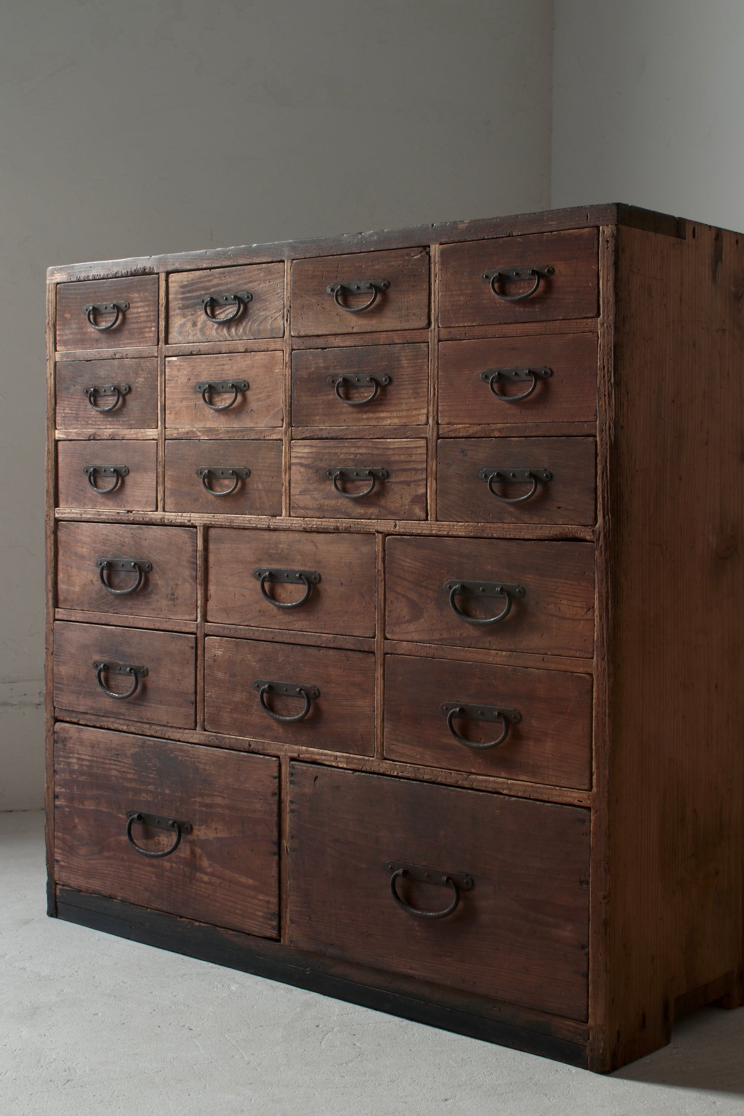 Chests of Drawers