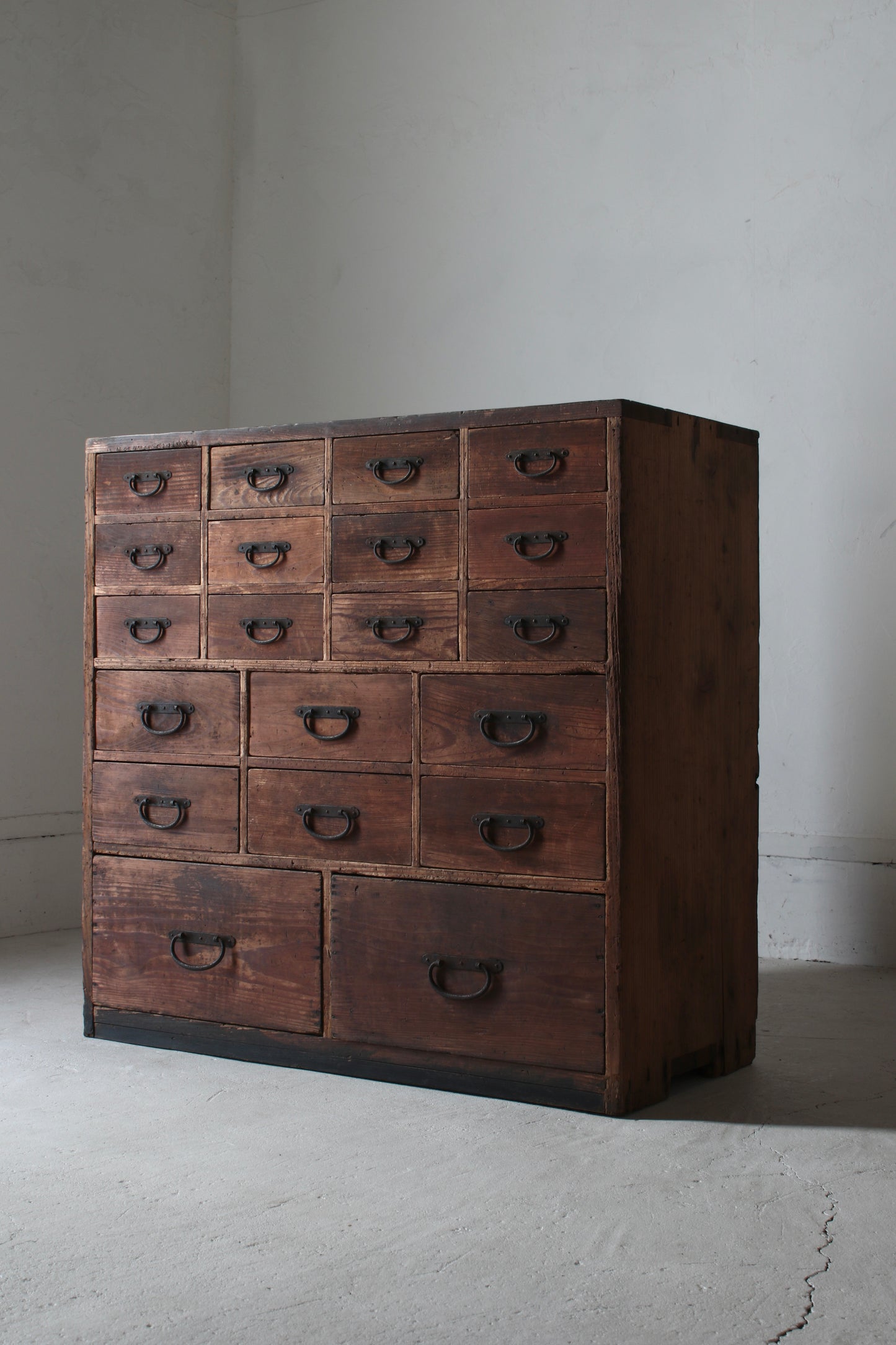 Chests of Drawers