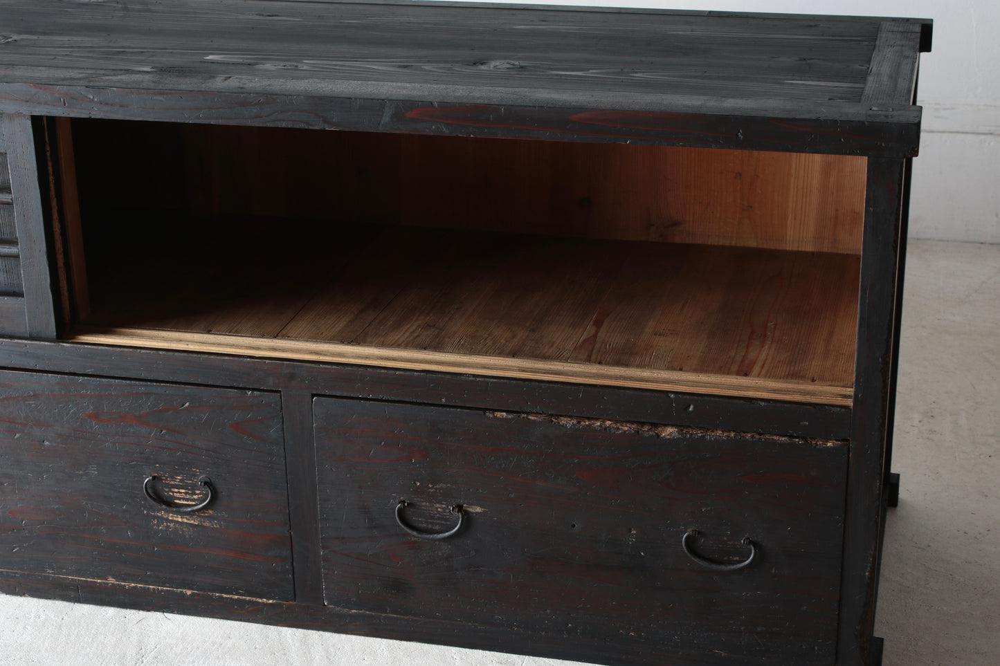 Low Black Tansu -3