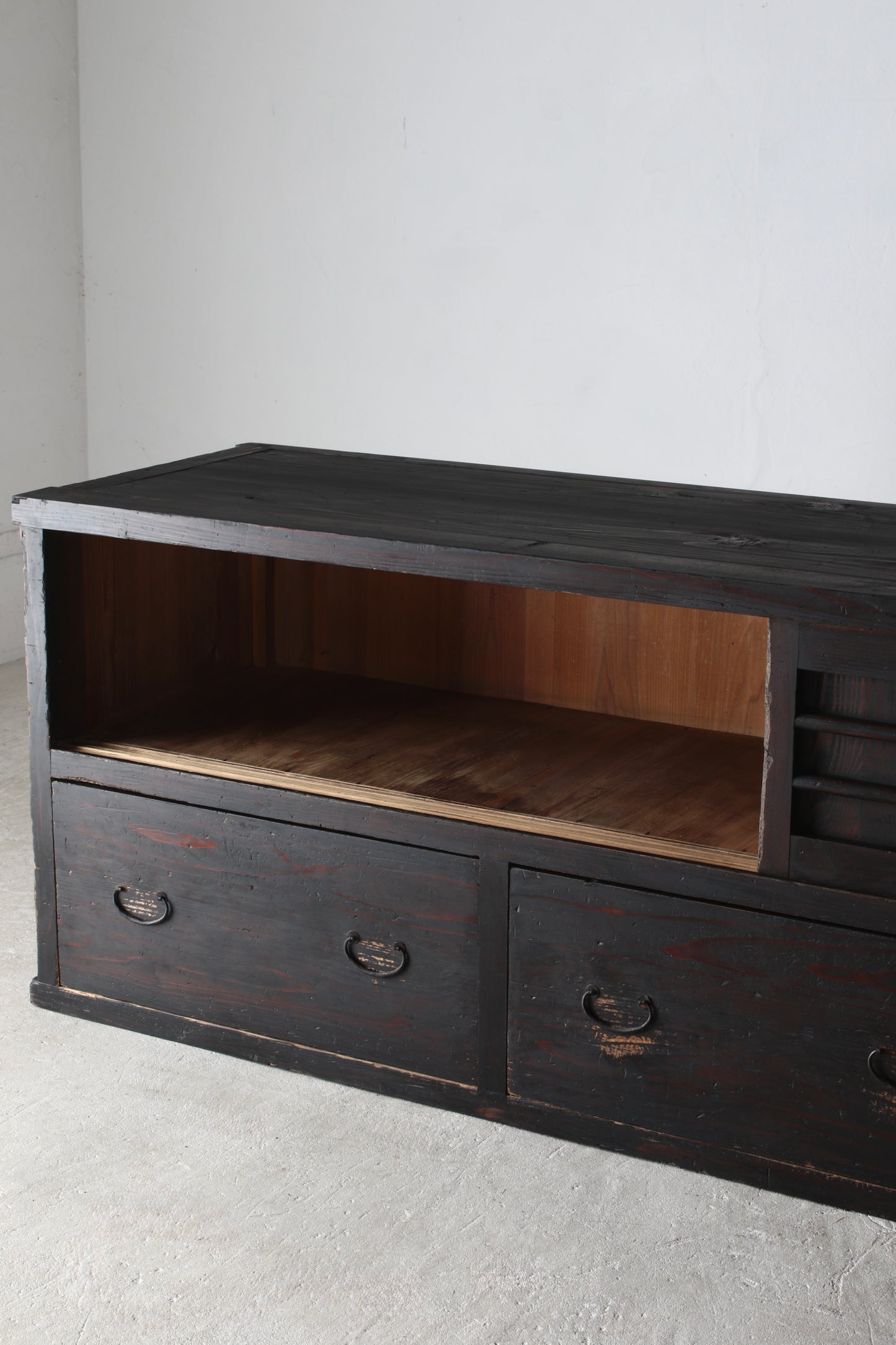 Low Black Tansu -3